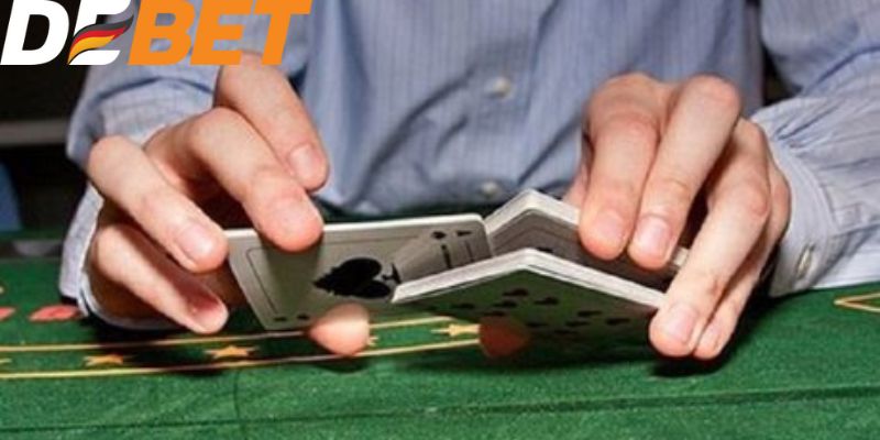 Cách bạc bịp tráo bài trong các tựa game đánh bài 